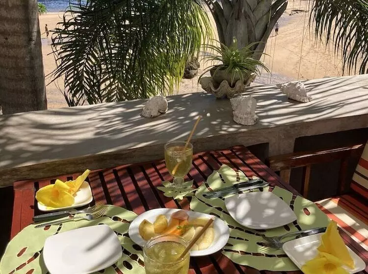 پانسیون 293 On Komba Guest Lodge   Adults Only