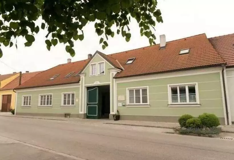 Majatalo Familie Bauer – Bioweingut Bauer