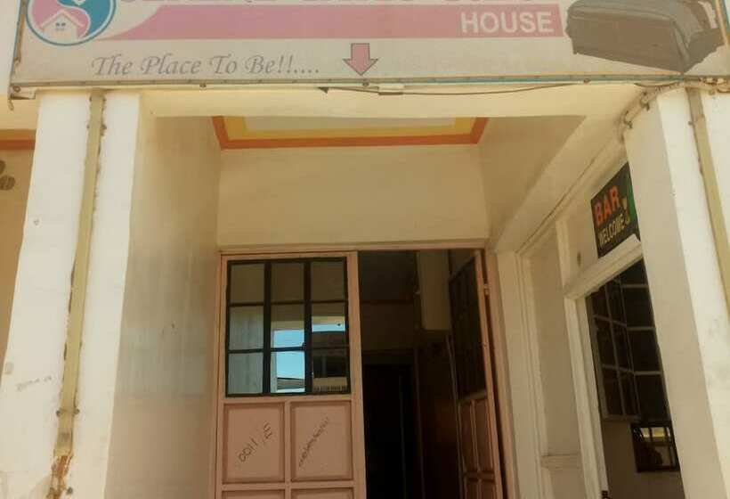 پانسیون Serene Gates Guest House