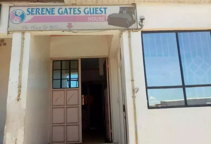 پانسیون Serene Gates Guest House