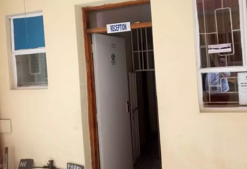 پانسیون Travellers Guest House   Adults Only