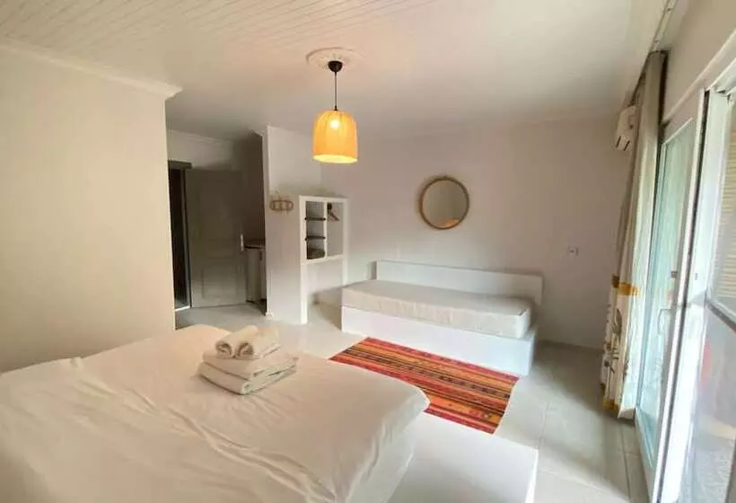 Majatalo Bhavana Gokova