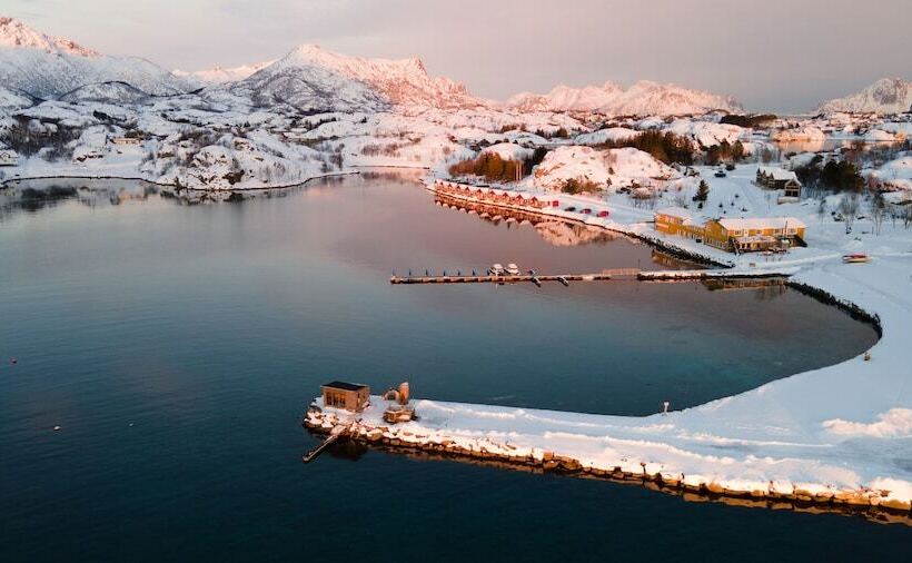 리조트 Skårungen   Hotel, Cabins And Camping