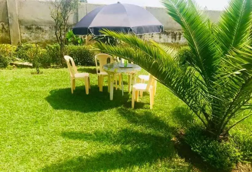 تختخواب و صبحانه Watercrest Gardens