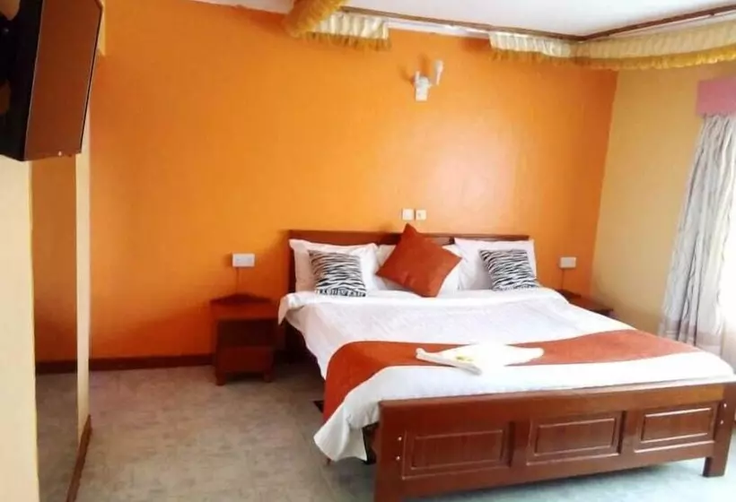 تختخواب و صبحانه Watercrest Gardens