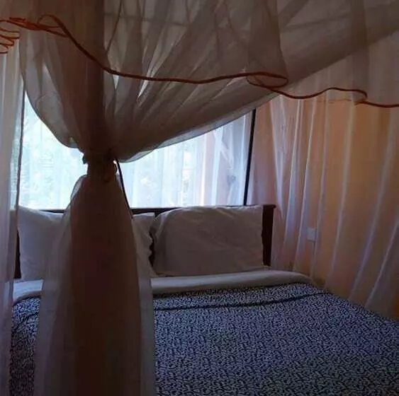 تختخواب و صبحانه Watercrest Gardens