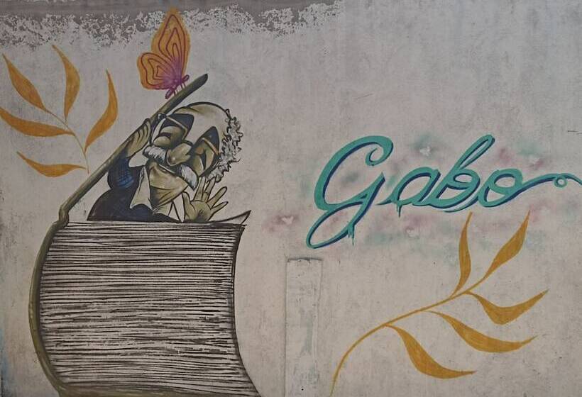 ユースホステル Maranatha Hostal