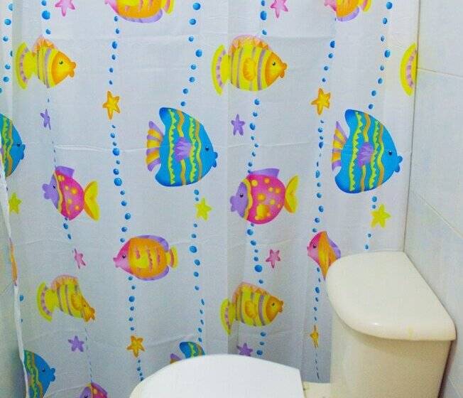 ユースホステル Maranatha Hostal