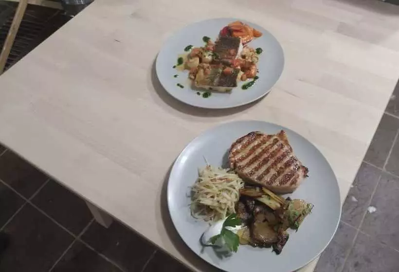 ホテル Cedar Grass Teriberka