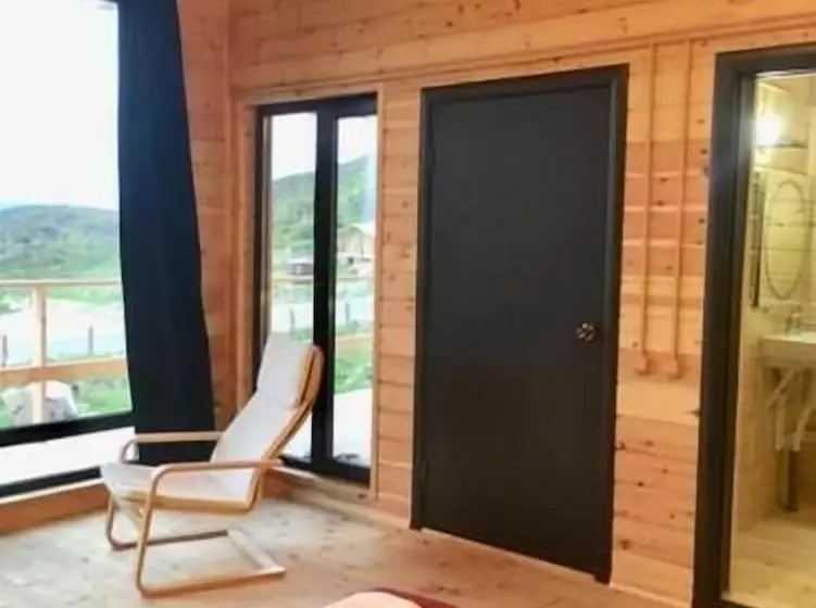 ホテル Cedar Grass Teriberka