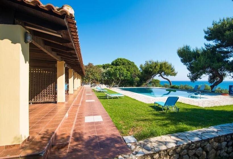 Отель Golden Sand Apartments