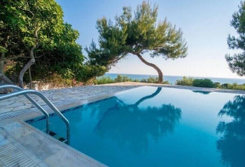 Отель Golden Sand Apartments