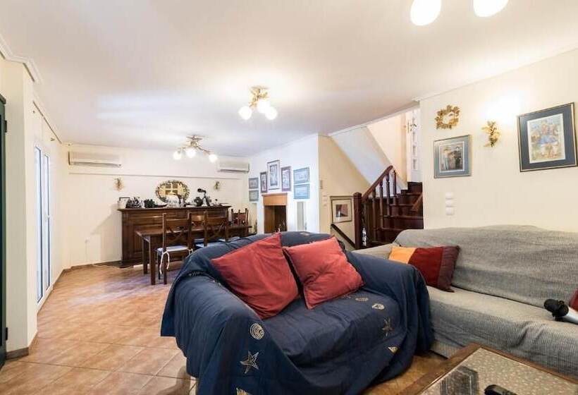 Отель Golden Sand Apartments