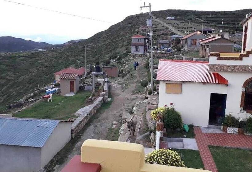 هتل Hostal Jallalla