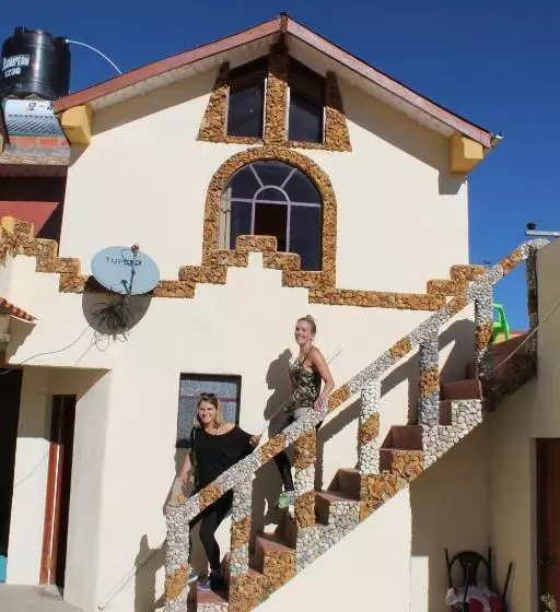 هتل Hostal Jallalla