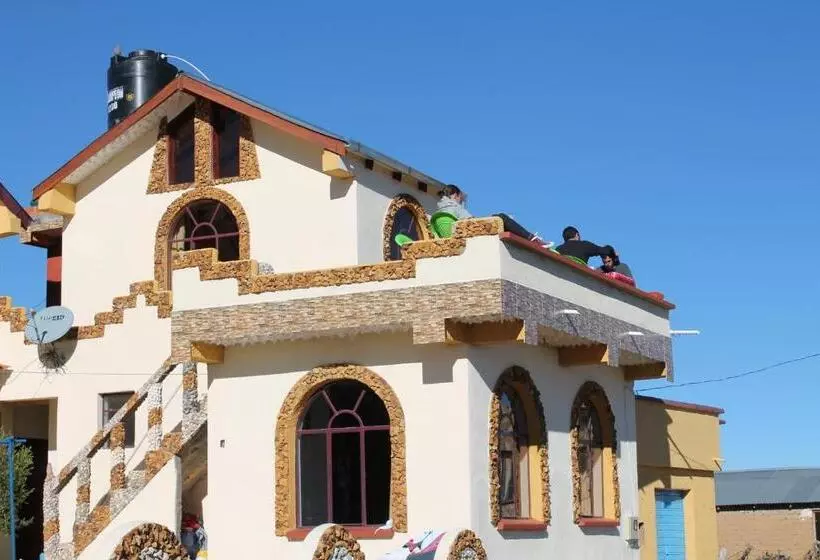 هتل Hostal Jallalla