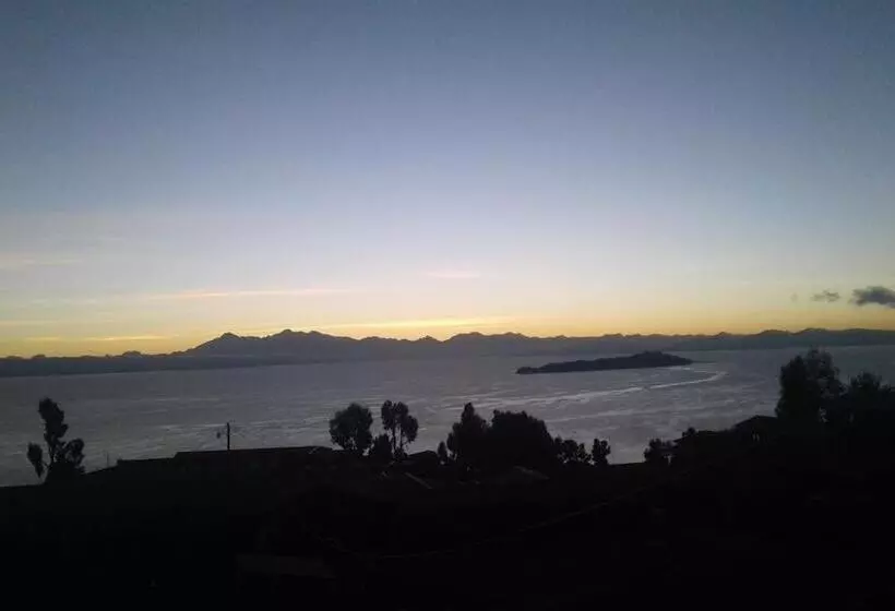 هتل Hostal Jallalla