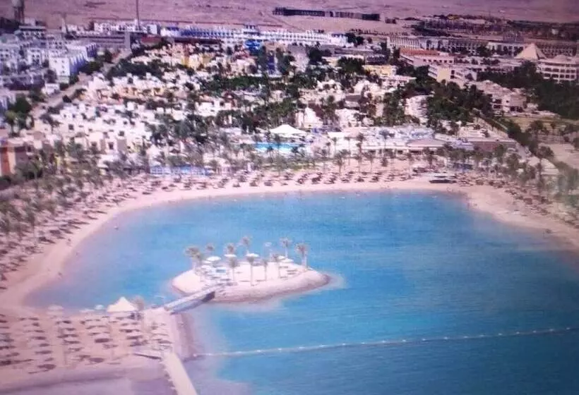 هتل Hurgada Mirage Beach Chalet & Aqua Park