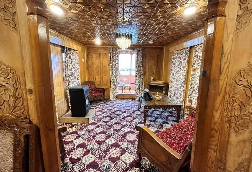 ホテル New Kolohai Group Of Houseboats