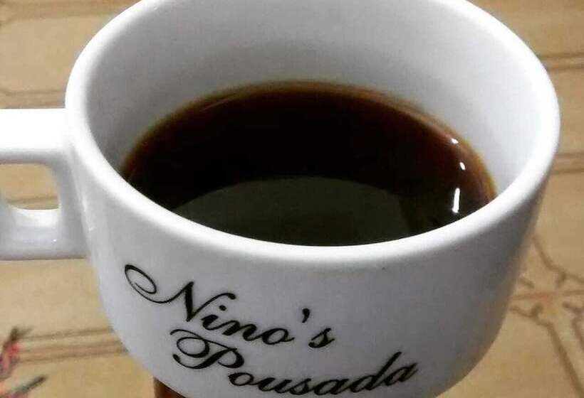 ホテル Nino S Pousada