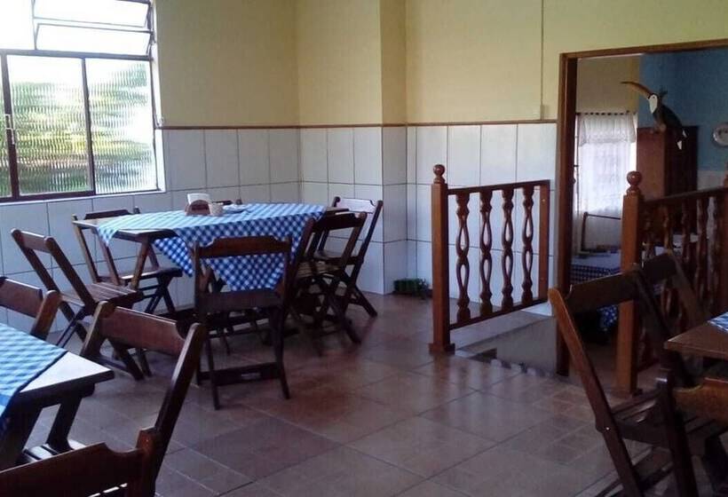 ホテル Nino S Pousada