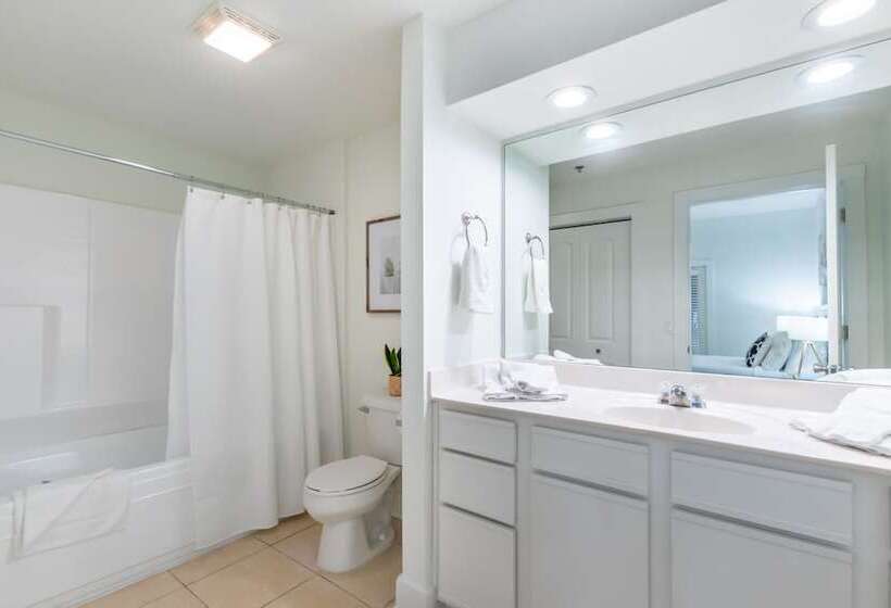 فندق One Club Gulf Shores