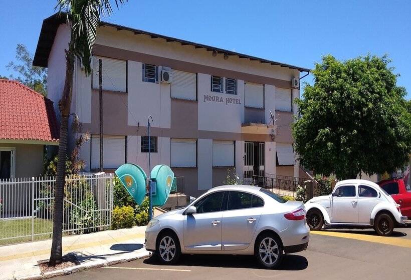 בית מלון כפרי Oyo Moura