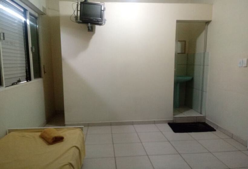 בית מלון כפרי Oyo Moura