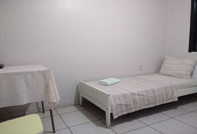 בית מלון כפרי Oyo Moura