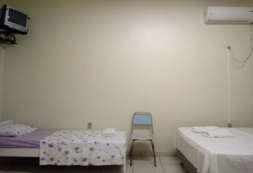 בית מלון כפרי Oyo Moura