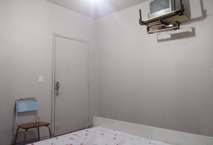 בית מלון כפרי Oyo Moura