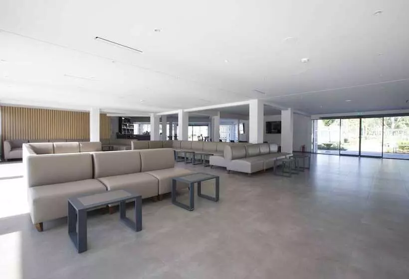 Hotelli Paleros Beach Resort