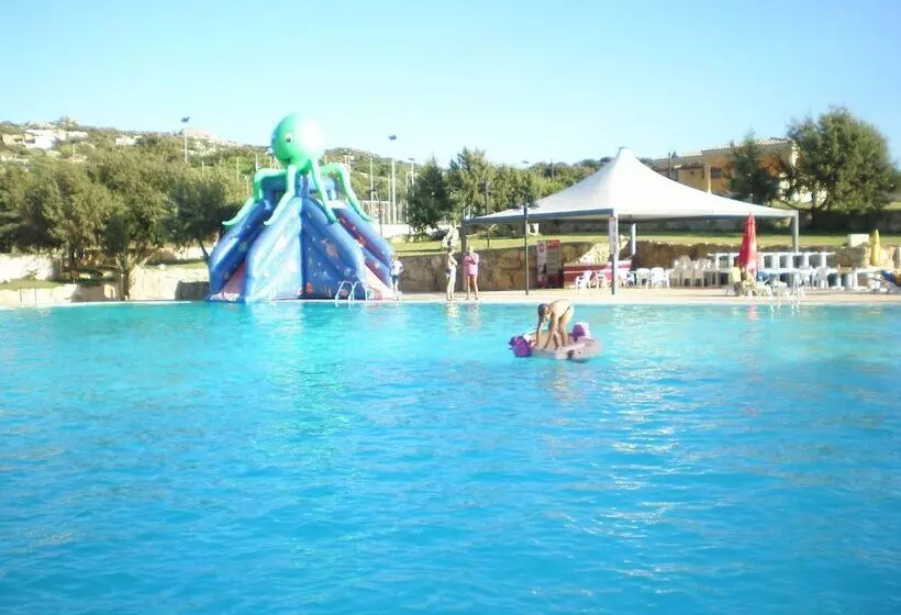 هتل Residence Rena 2000