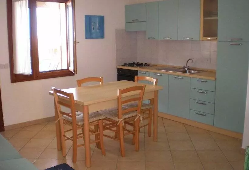 هتل Residence Rena 2000