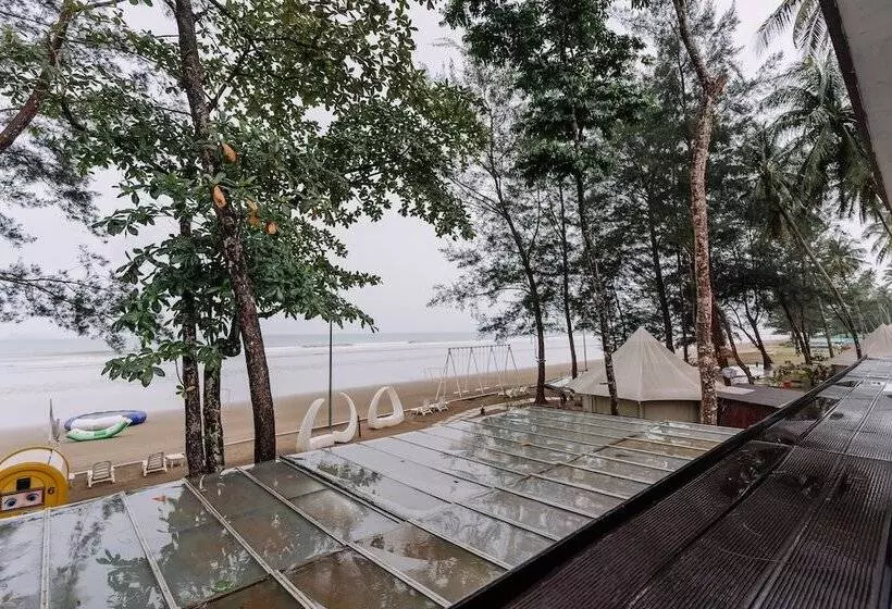 ホテル Roxy Sematan Villa & Townhouse