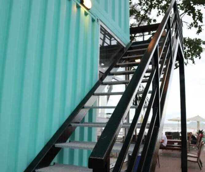 فندق Roxy Sematan Villa & Townhouse