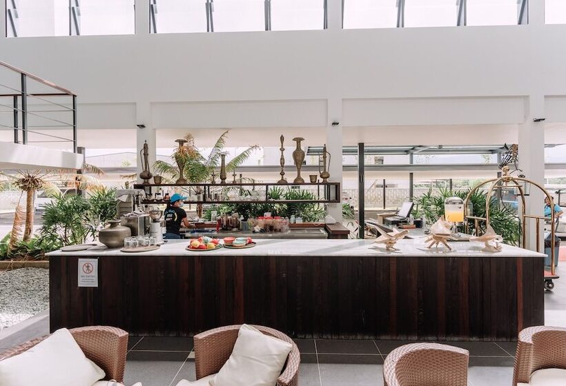 فندق Roxy Sematan Villa & Townhouse