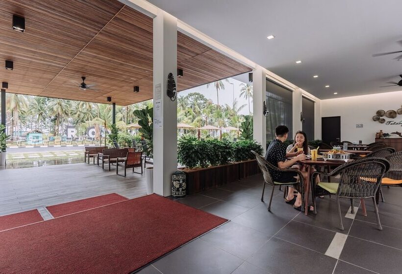 فندق Roxy Sematan Villa & Townhouse