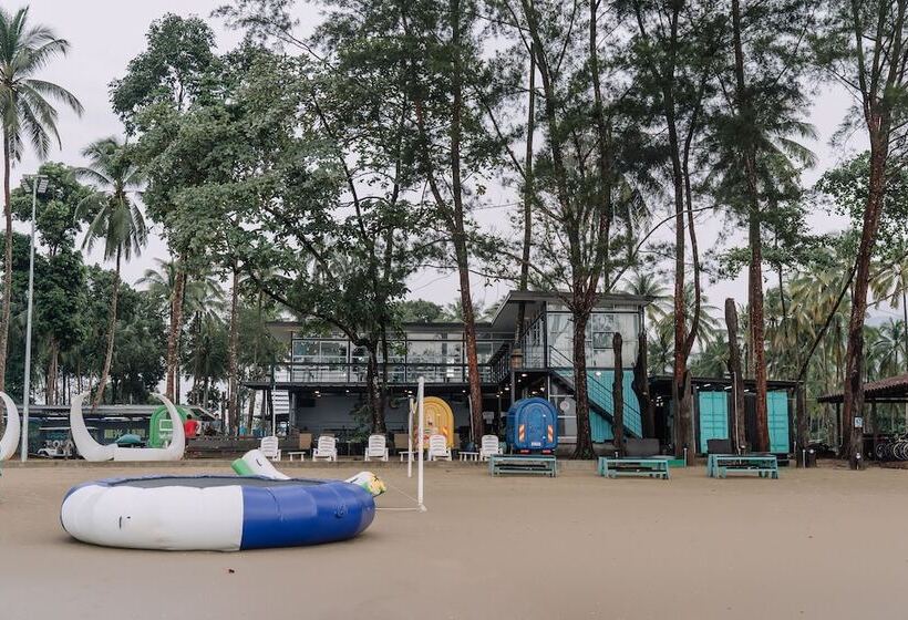 فندق Roxy Sematan Villa & Townhouse