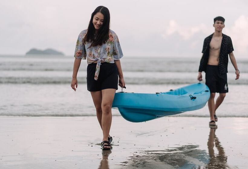 فندق Roxy Sematan Villa & Townhouse