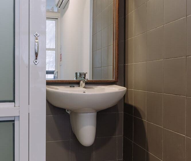 فندق Roxy Sematan Villa & Townhouse