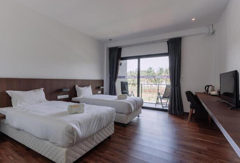 فندق Roxy Sematan Villa & Townhouse