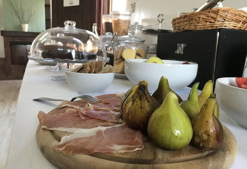 בית מלון כפרי Agriturismo Santa Lucia