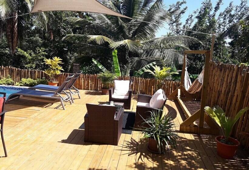 هتل The Local Experience Samo