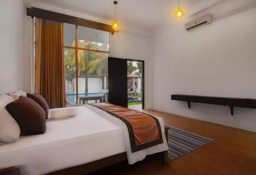 Majatalo Arugambay Resort