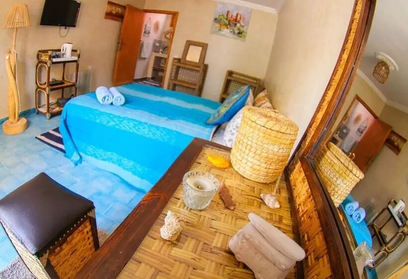 Majatalo Heaven Surf Camp