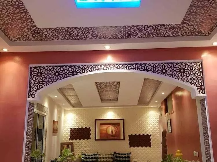 Majatalo Heaven Surf Camp