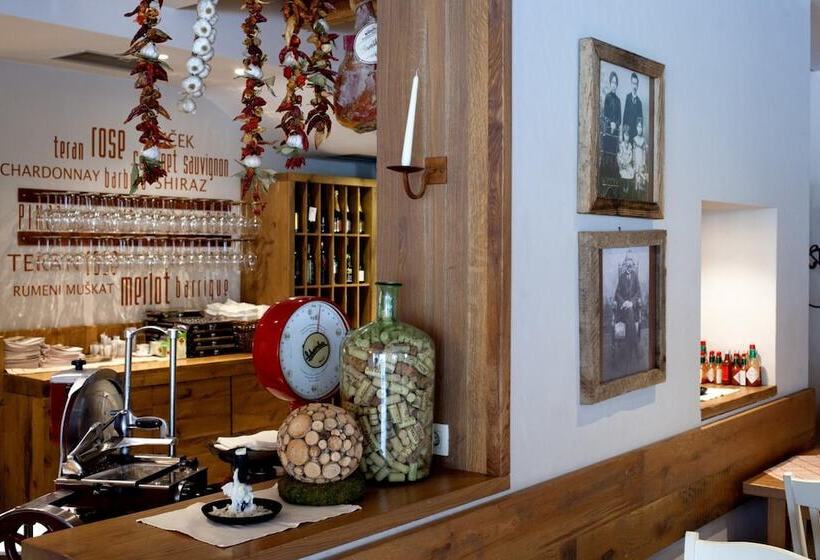 پانسیون Guesthouse Grof