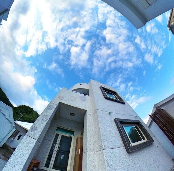 پانسیون In My House