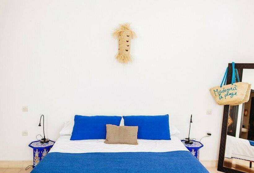 بنسيون La Maison Des Ailleurs